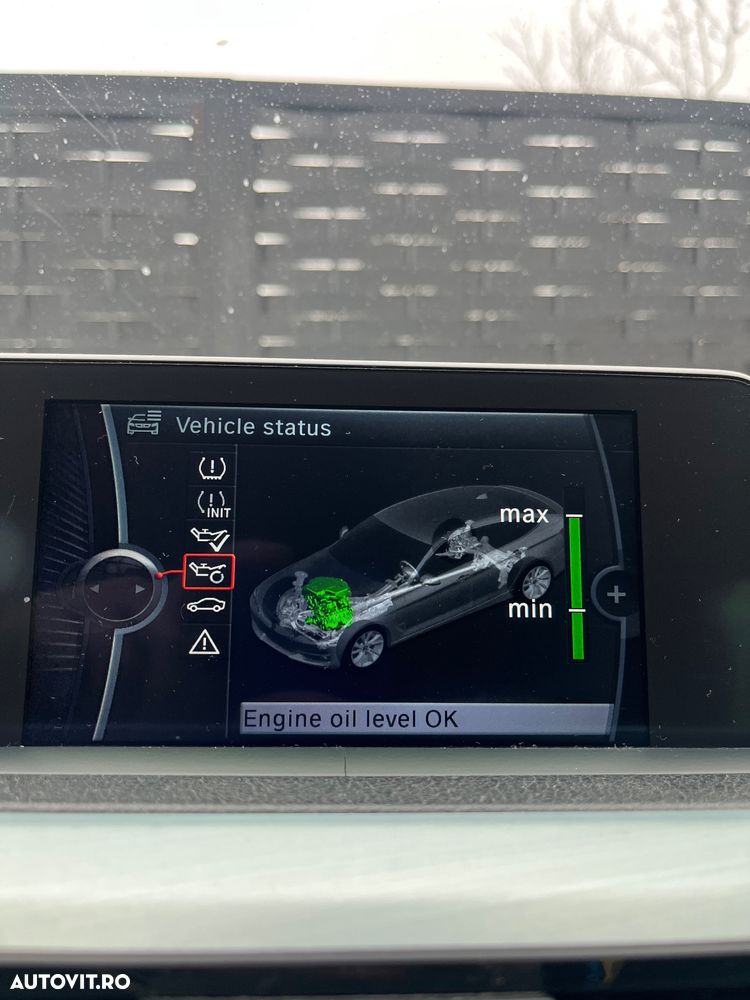 BMW Seria 3 318d Sport Line - 36