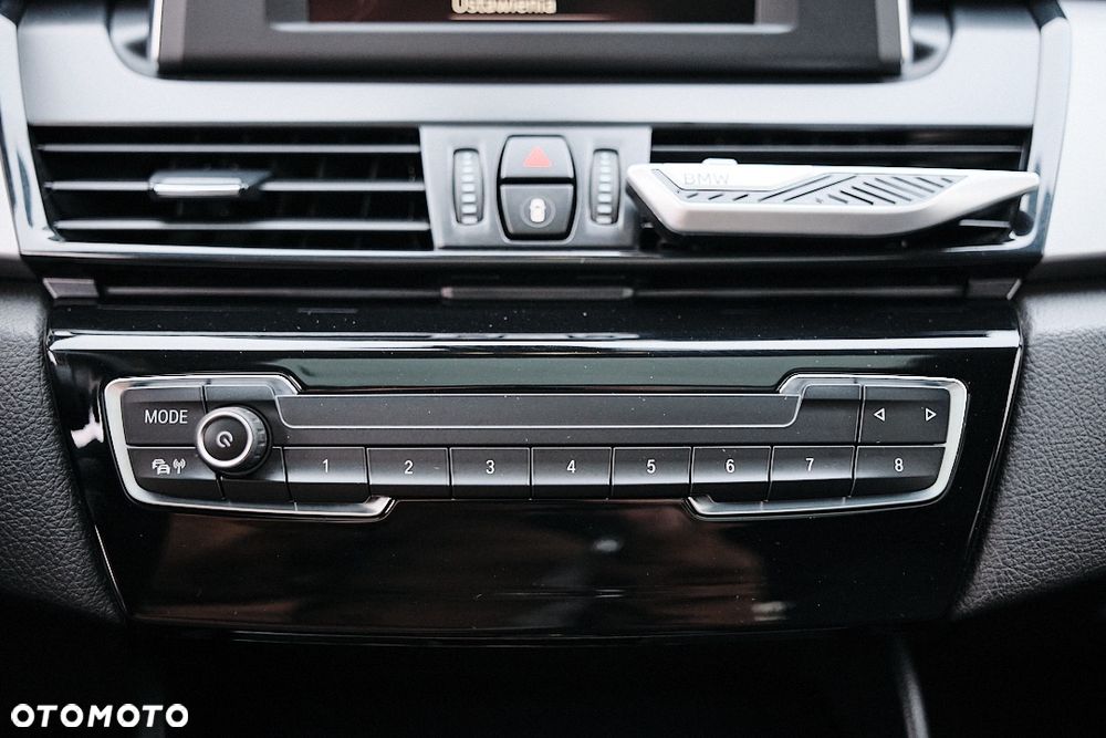 BMW Seria 2 218i - 18