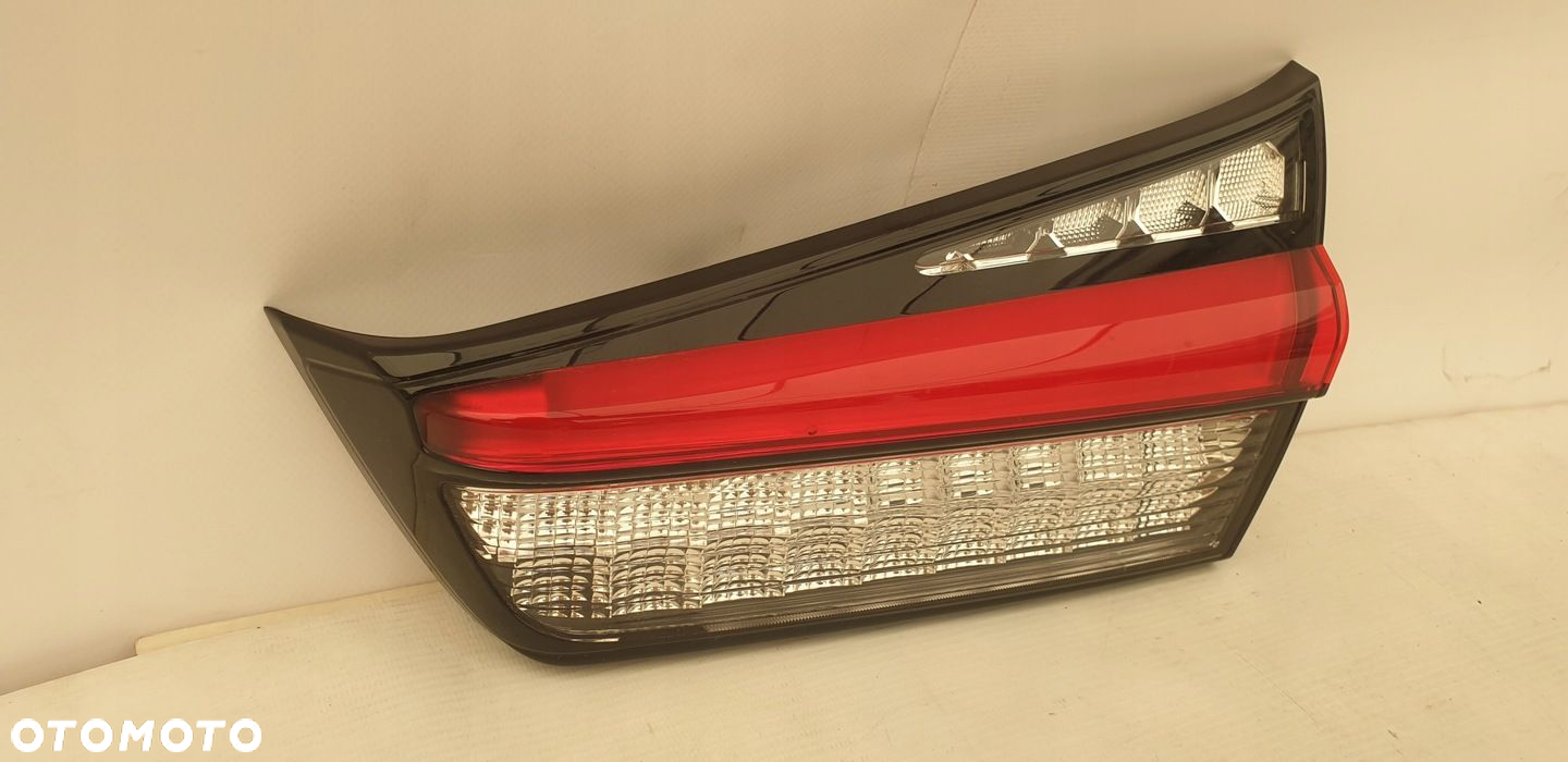 MITSUBISHI ASX LAMPA TYLNA PRAWA W KLAPĘ LED - 2