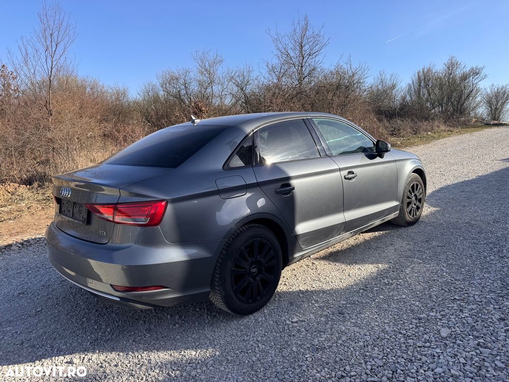 Audi A3 2.0 TDI S tronic Design - 8