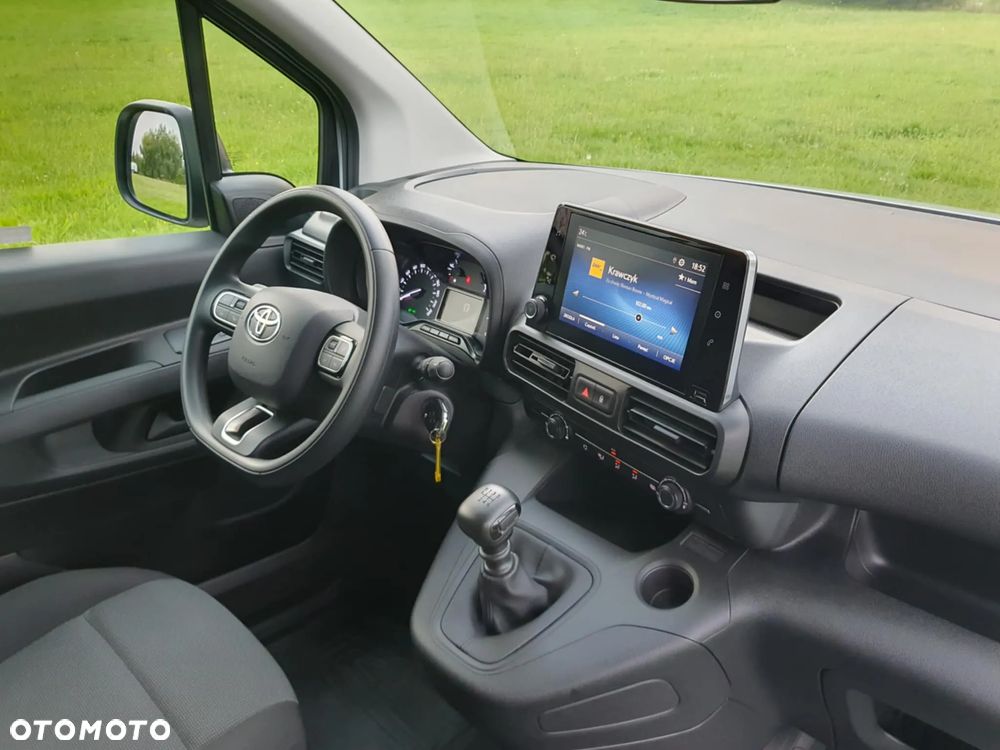 Toyota Proace City - 16
