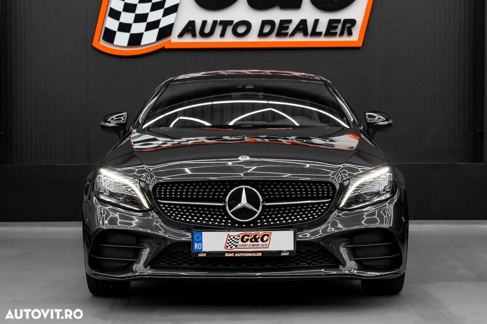 Mercedes-Benz C 300 4MATIC Aut. - 22