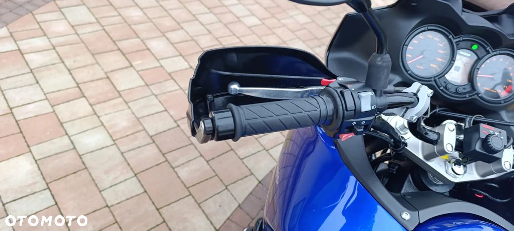 Suzuki V-STROM - 11