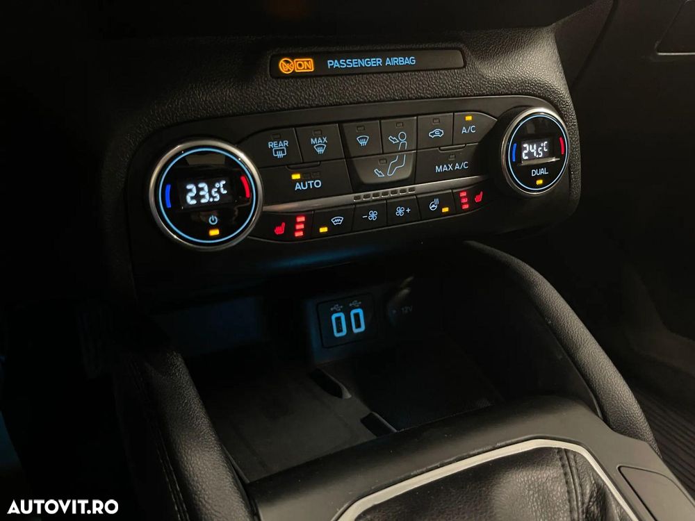 Ford Focus 1.5 EcoBlue Titanium - 21