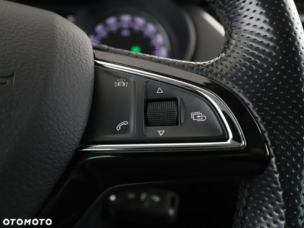 Skoda Octavia 1.4 TSI Ambition DSG - 28