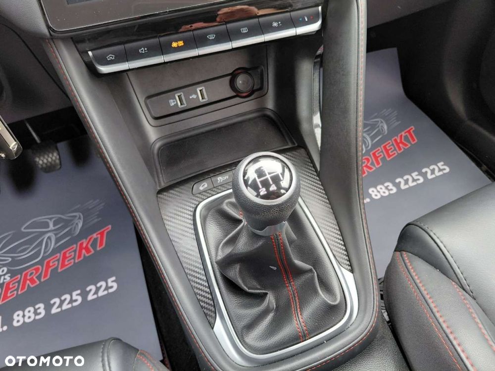 MG ZS - 22