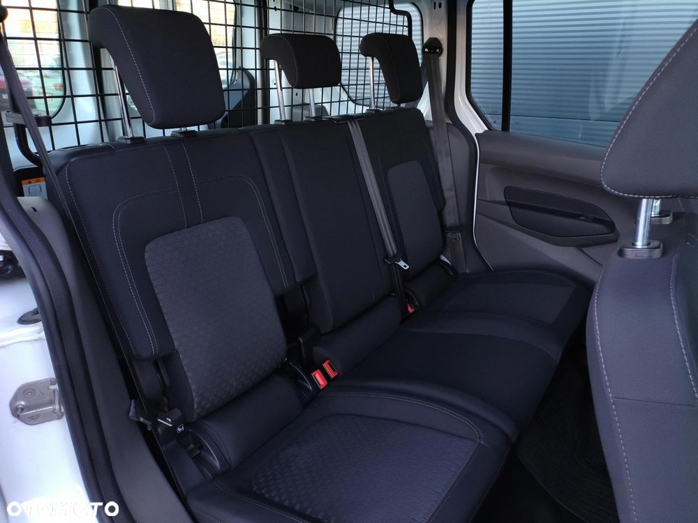 Ford Transit Connect - 23