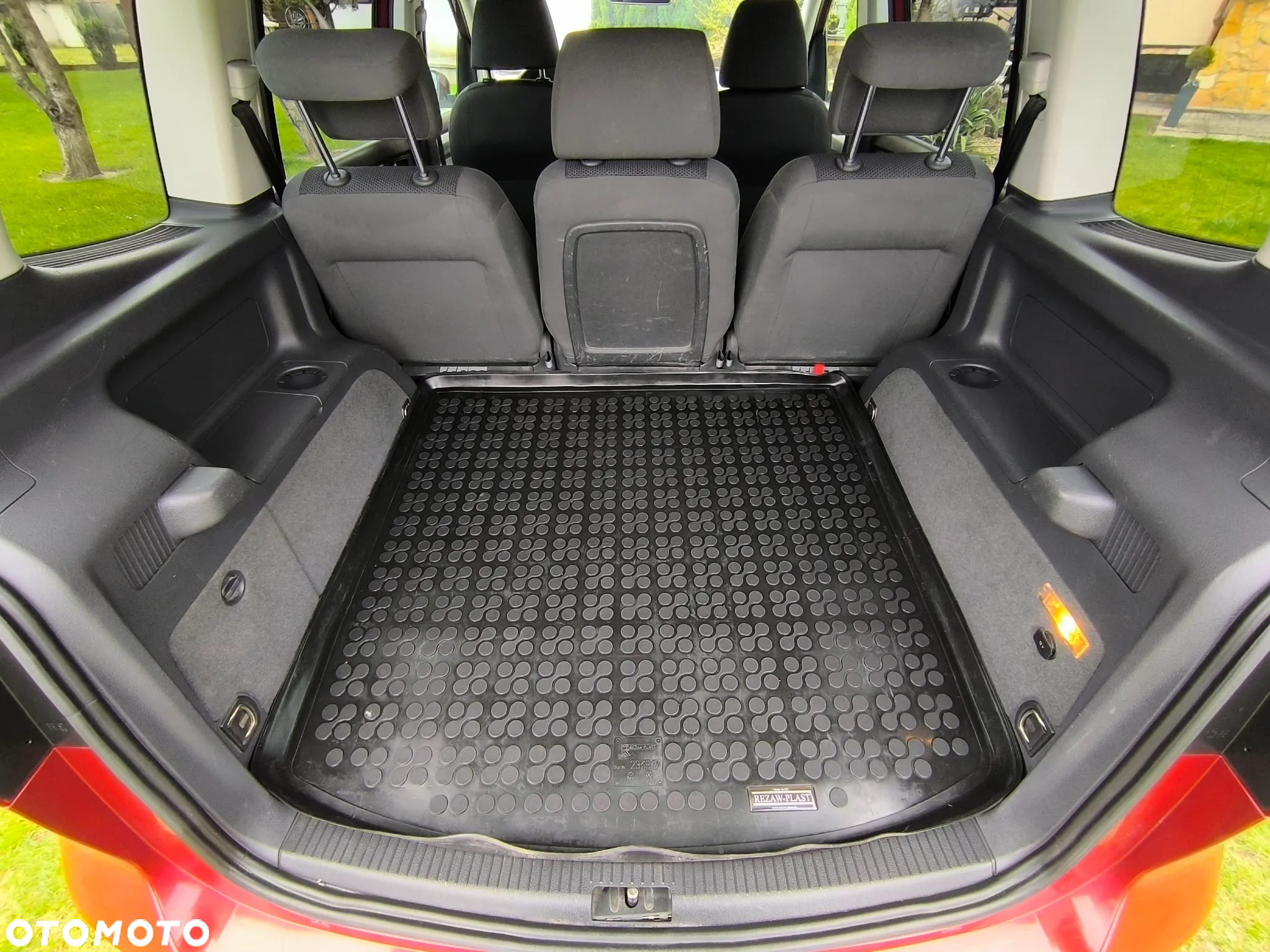 Volkswagen Touran 1.6 TDI DPF Trendline - 17