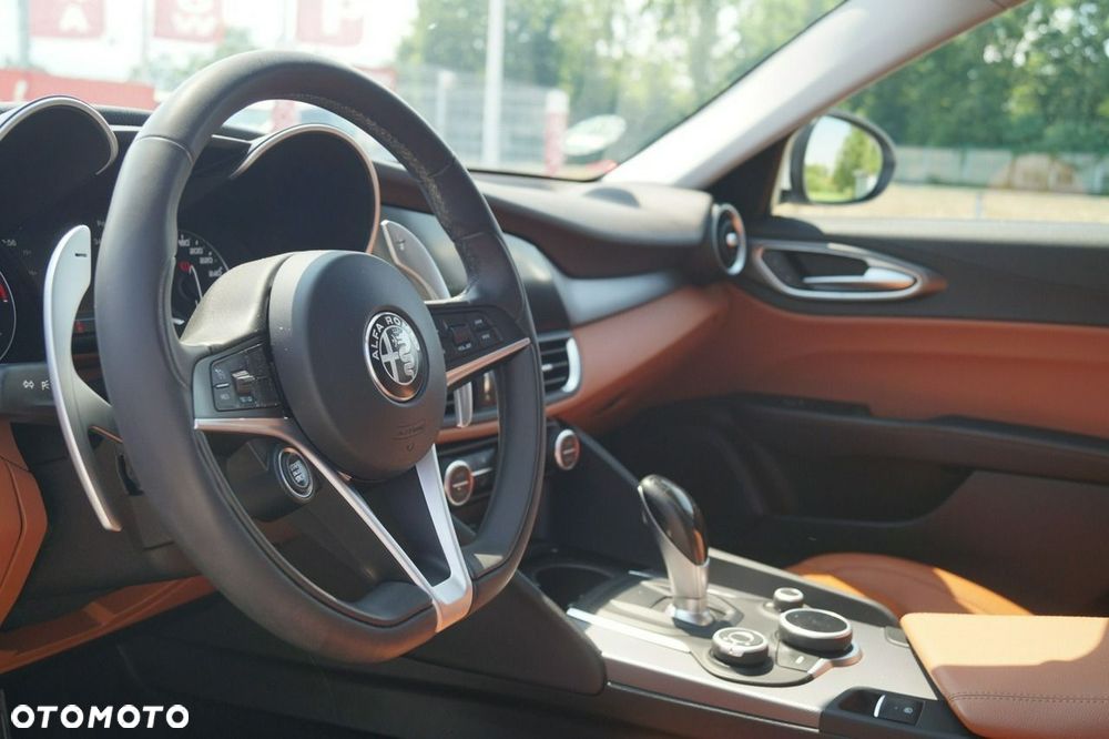 Alfa Romeo Giulia - 6