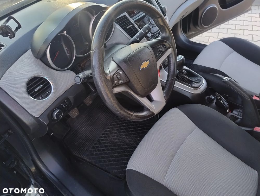 Chevrolet Cruze 1.8 LT - 8
