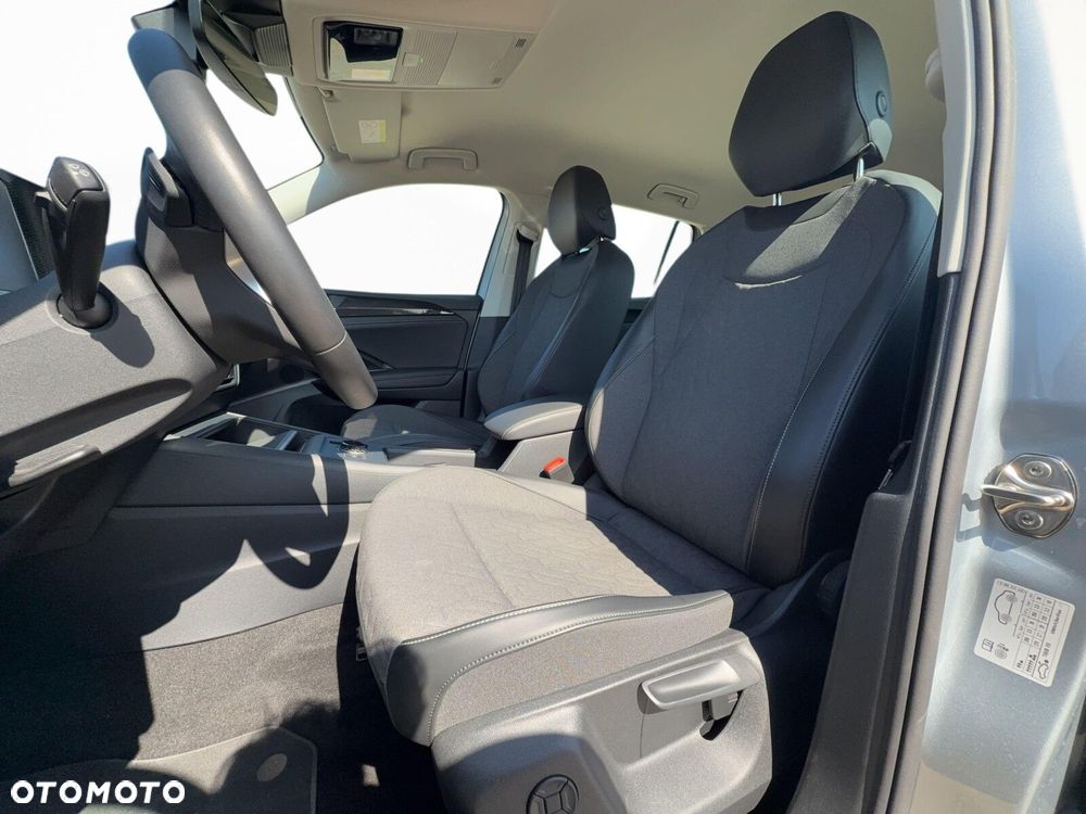 Volkswagen Tiguan - 19