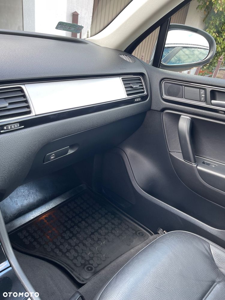 Volkswagen Touareg 3.0 V6 TDI BMT Perfectline R-Style - 11