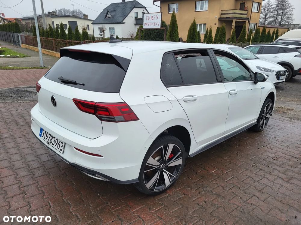 Volkswagen Golf - 10