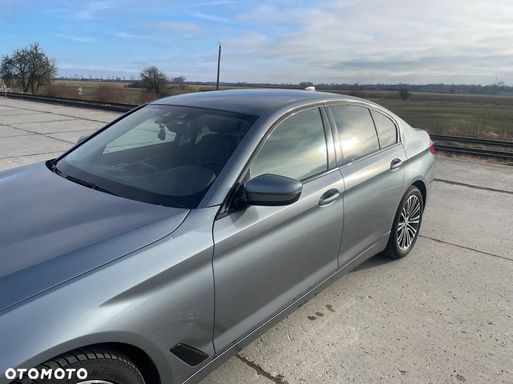 BMW Seria 5 518d Sport Line - 7