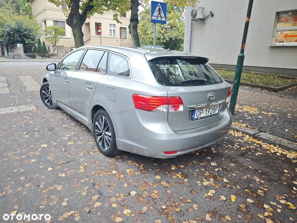 Toyota Avensis Combi 1.8 Comfort - 6