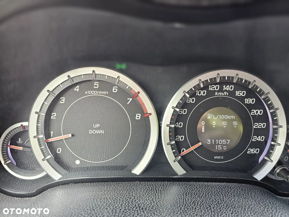 Honda Accord 2.0 Executive - 9