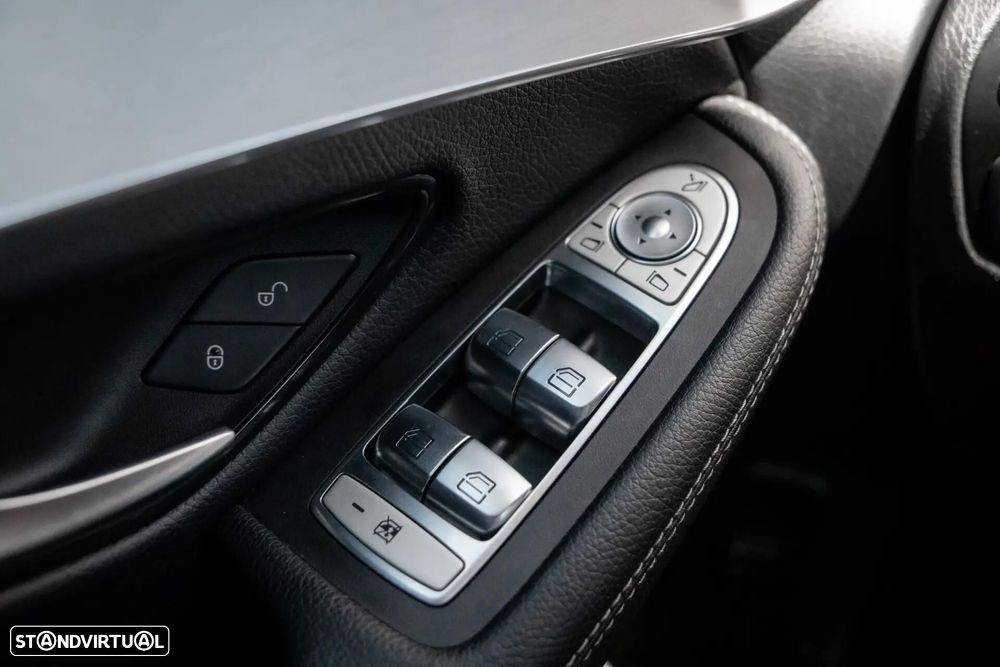 Mercedes-Benz GLC 300 de 4Matic - 35