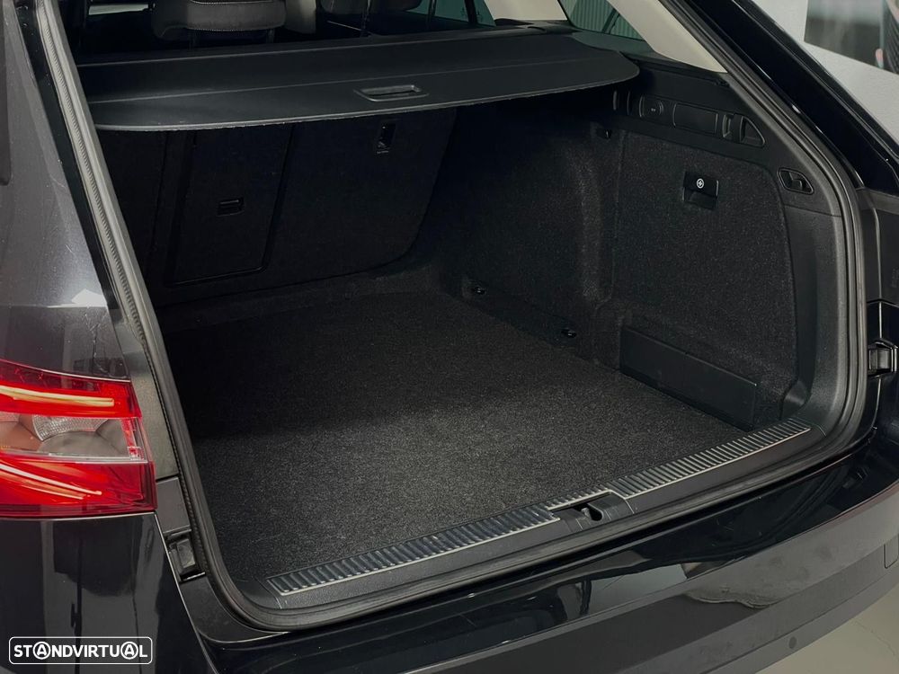 Skoda Superb Break 2.0 TDI Style DSG - 30