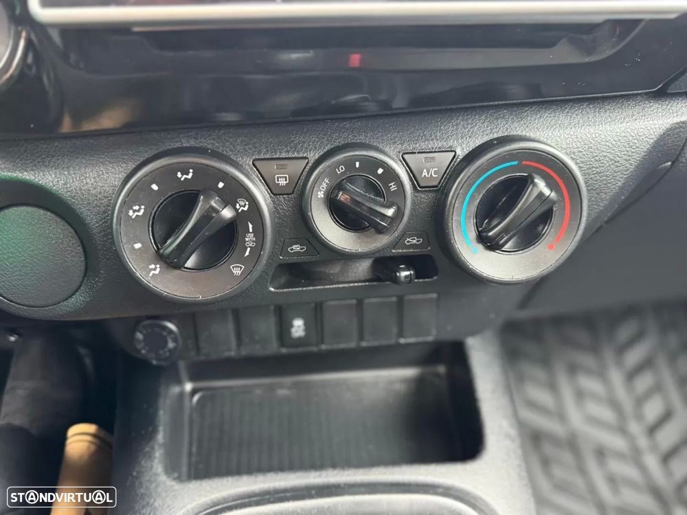 Toyota hilux 2.4 d-4d 2wd ce 3l - 12
