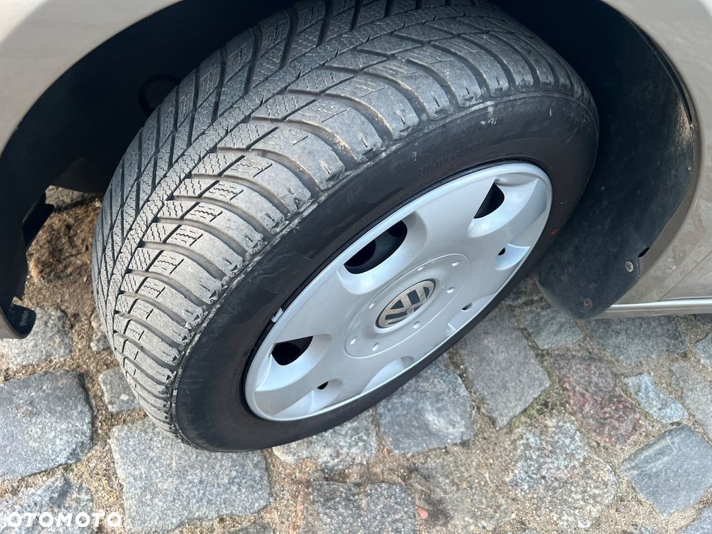 Volkswagen Touran 1.6 TDI DPF BlueMotion Technology Comfortline - 37