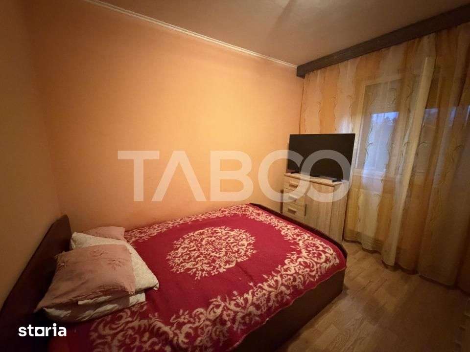 Apartament 3 camere etaj 3 boxa la subsol aer conditionat 62 mpu — fotografia 1