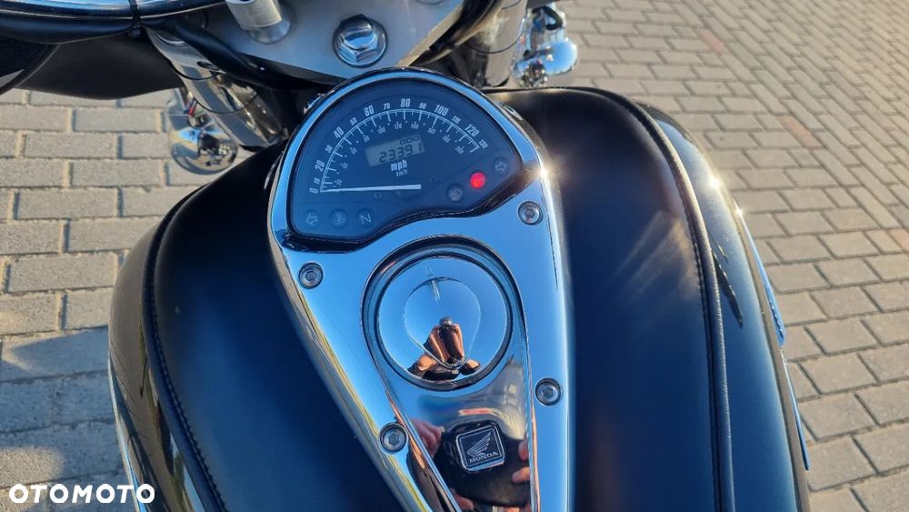Honda VTX - 11