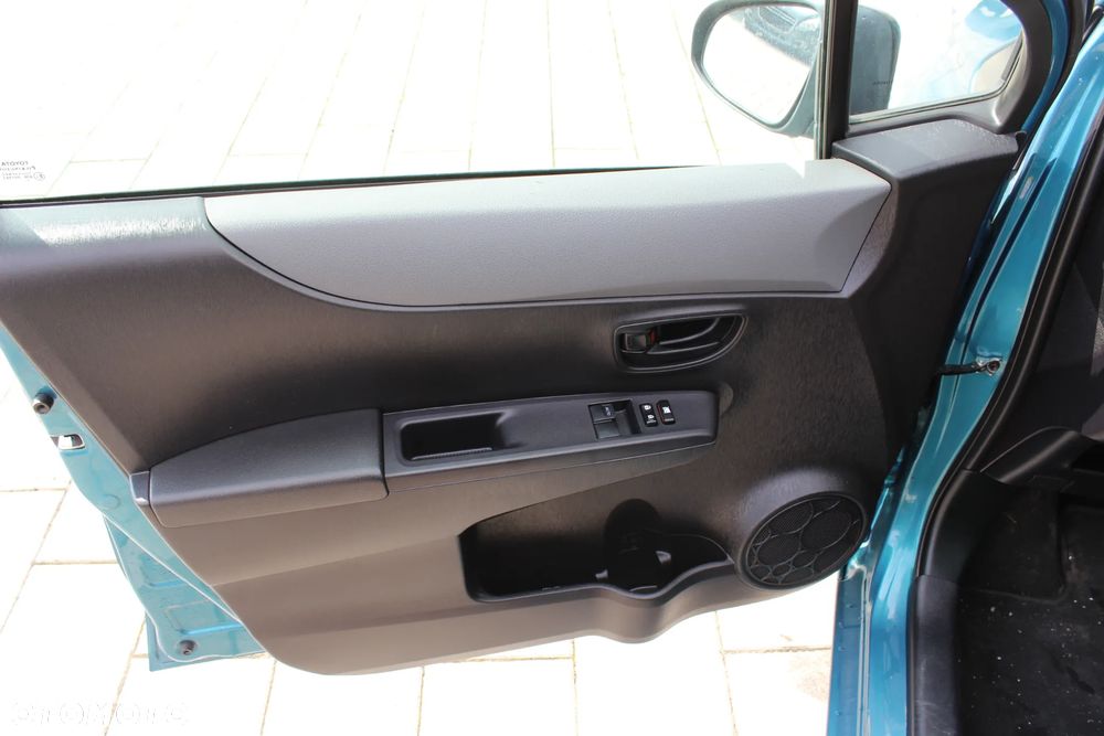 Toyota Yaris Hybrid 100 Premium - 15