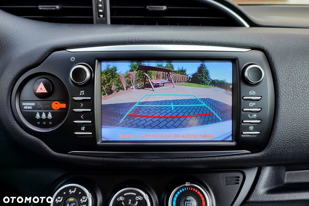 Toyota Yaris 1.0 Premium - 9