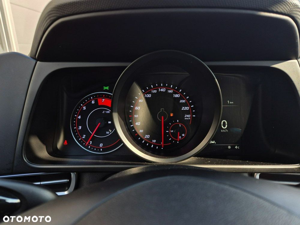 Hyundai Elantra - 22