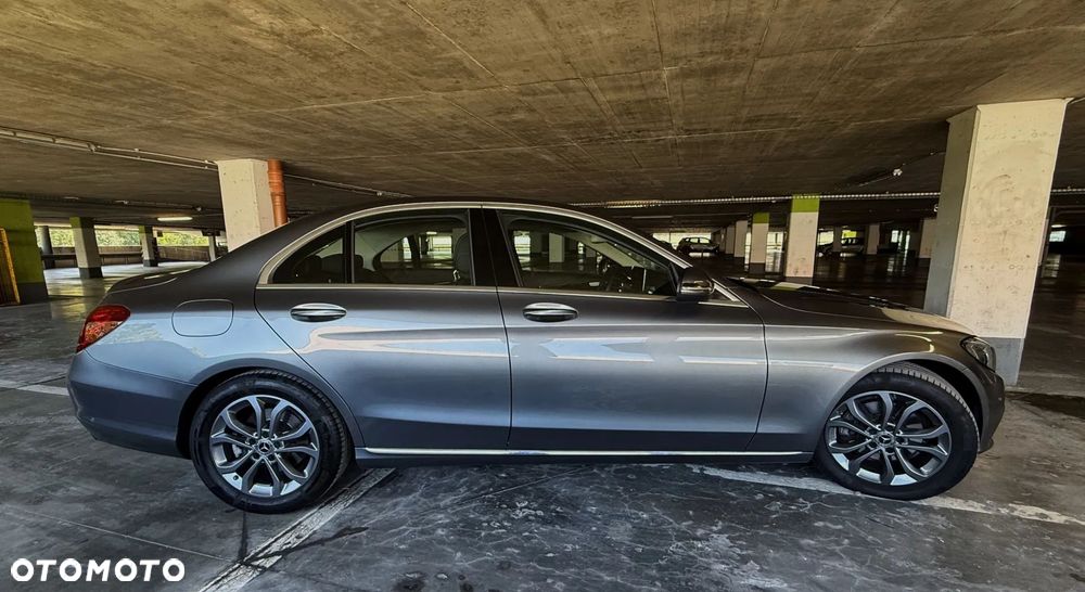 Mercedes-Benz Klasa C 200 4-Matic 9G-TRONIC - 3