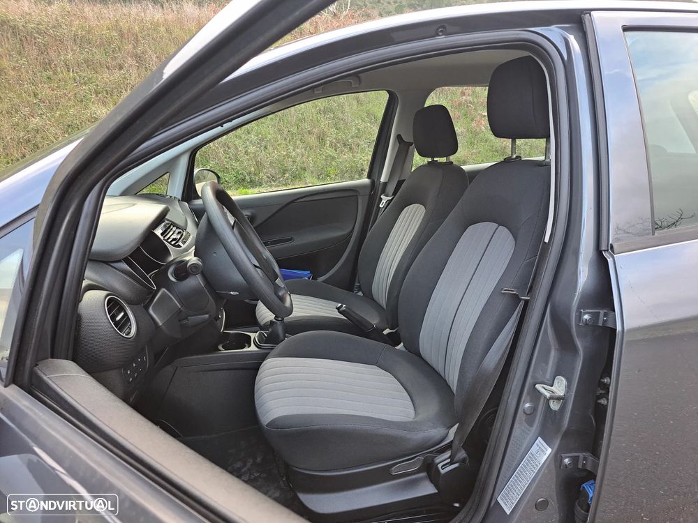 Fiat Punto 1.3 M-Jet Lounge S&S - 12