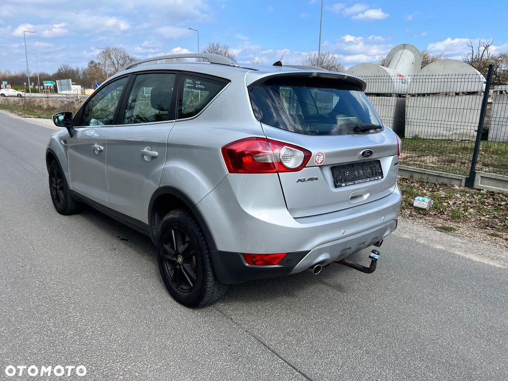 Ford Kuga 2.0 TDCi 2x4 Titanium - 21