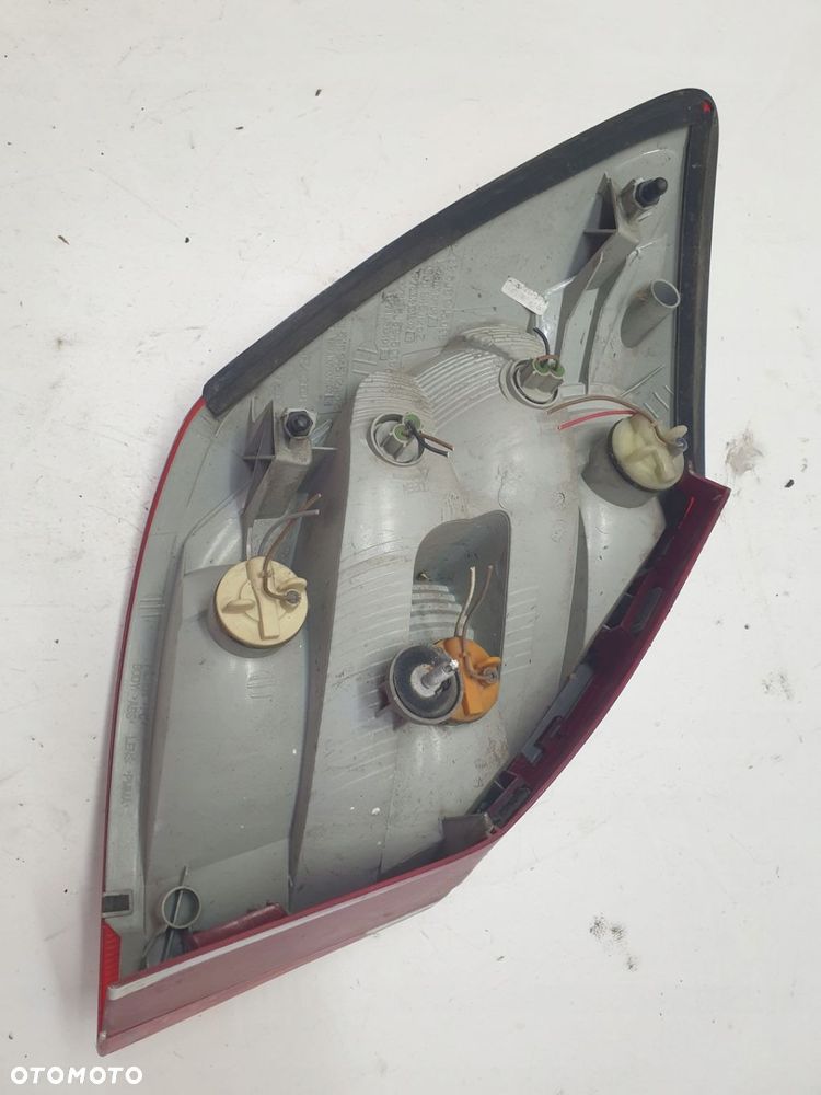 LAMPA TYLNA PRAWA TYŁ PRAWY SKODA FABIA II HB - 5