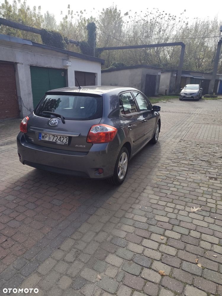 Toyota Auris - 5