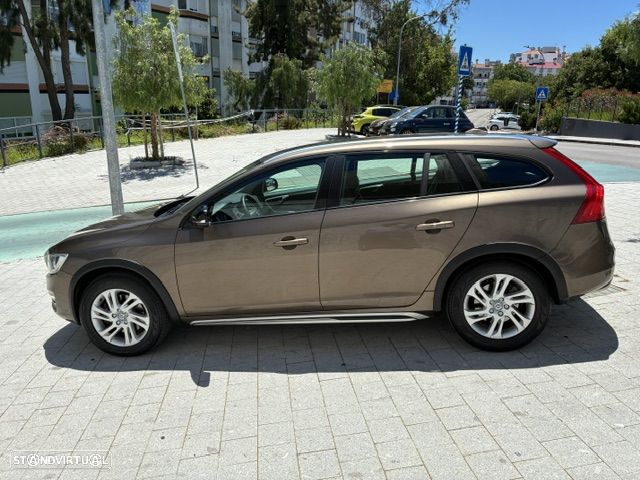 Volvo V60 Cross Country 2.0 D3 Momentum - 8