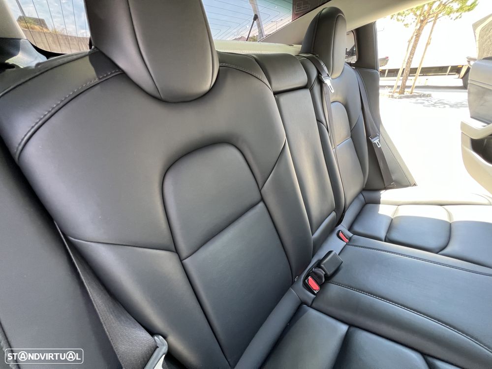 Tesla Model 3 Long Range AWD Dual Motor - 24