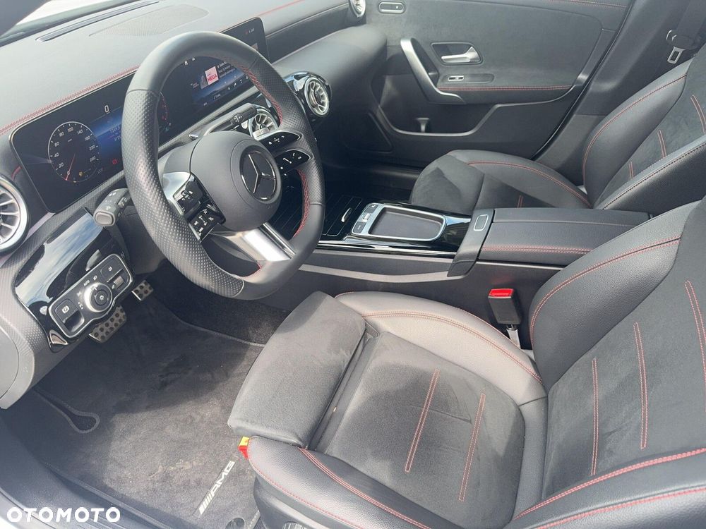 Mercedes-Benz CLA 180 mHEV AMG Line 7G-DCT - 11