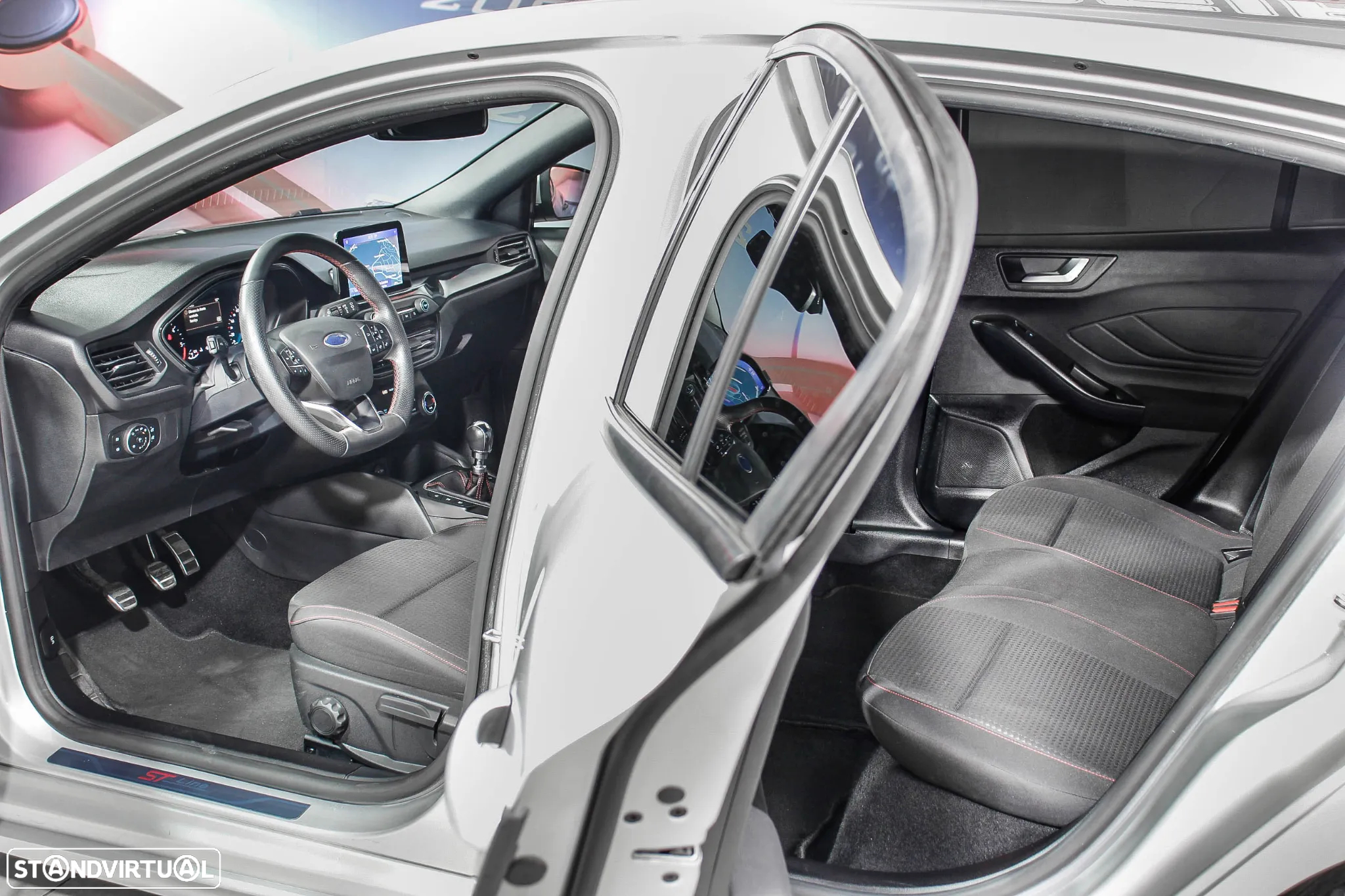 Ford Focus 1.5 TDCi EcoBlue ST-Line - 11
