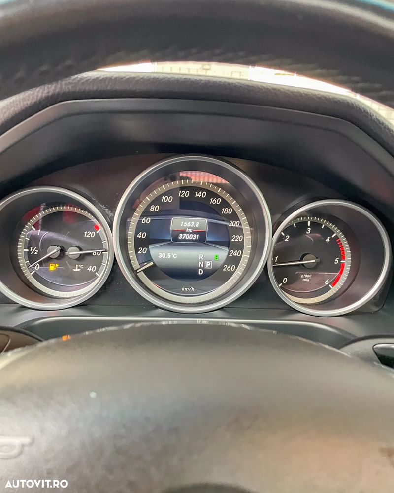 Mercedes-Benz E 220 Blue TEC BlueEFFICIENCY Edition - 9