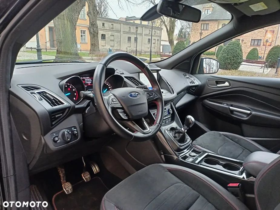 Ford Kuga 1.5 EcoBoost 2x4 ST-Line - 13
