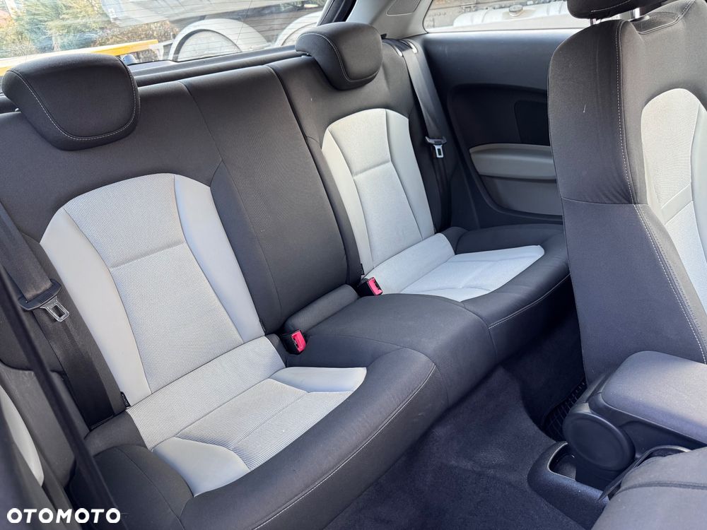 Audi A1 3-drzwiowe 1.4 TFSI S tronic S line Sportpaket - 9