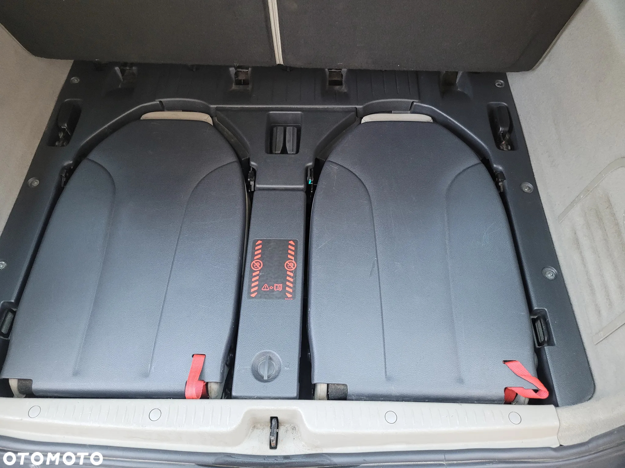 Renault Grand Scenic - 11