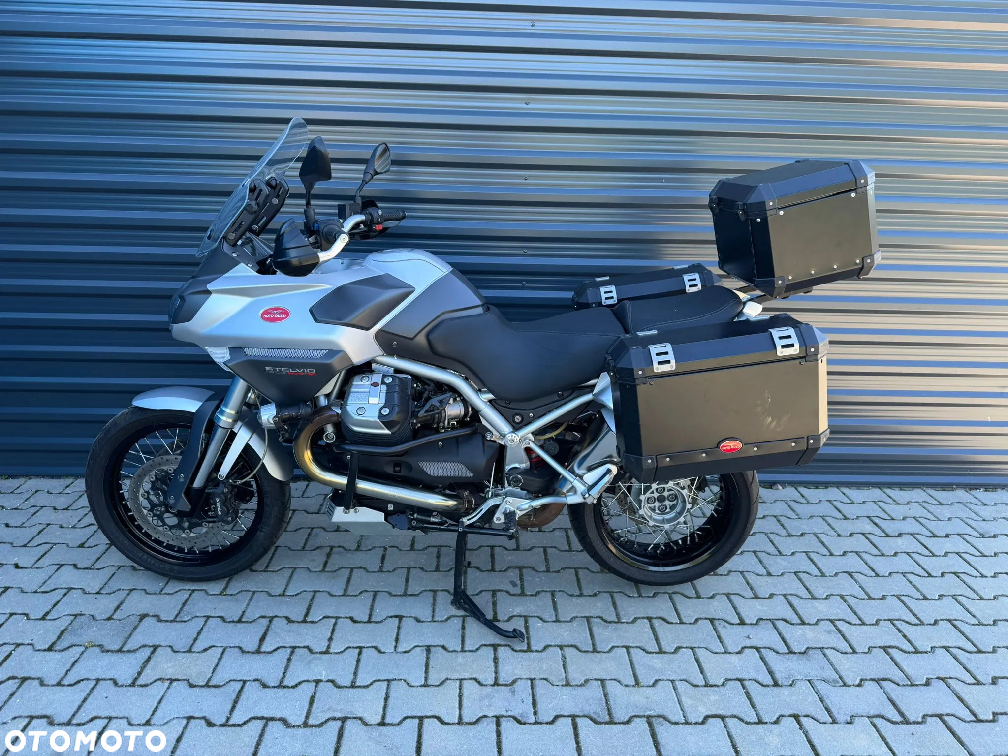 Moto Guzzi Stelvio - 6