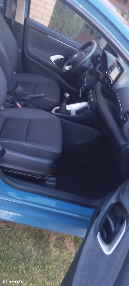 Toyota Yaris - 10