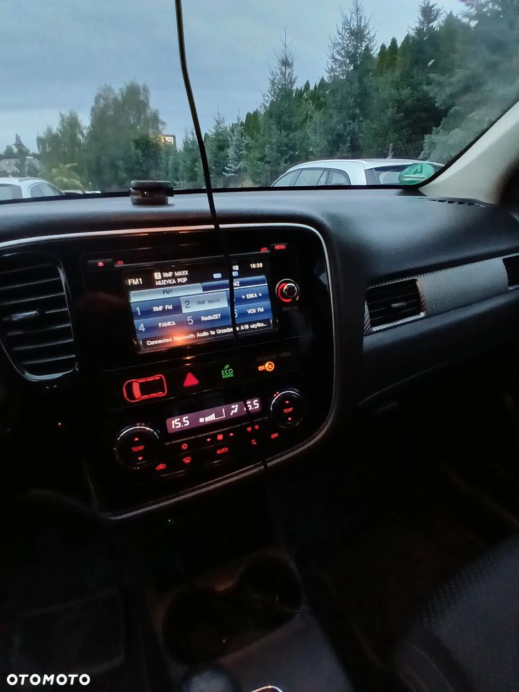 Mitsubishi Outlander - 14