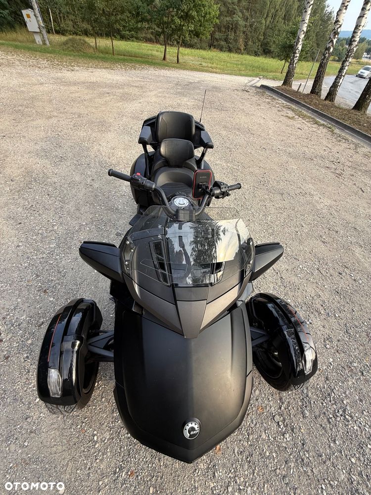 Can-Am Spyder - 2