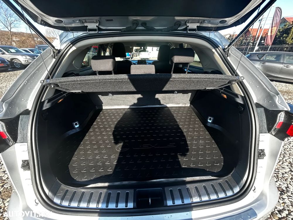 Lexus Seria NX 300h E-FOUR - 6