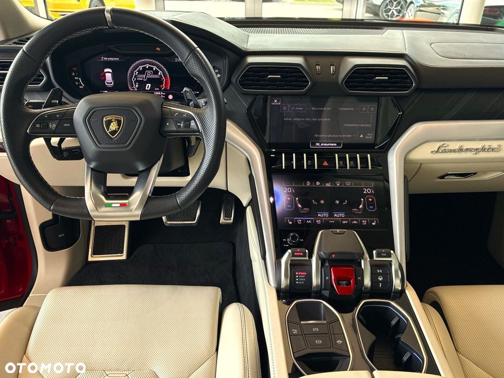Lamborghini Urus - 11