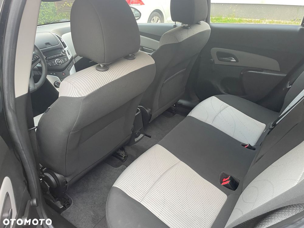 Chevrolet Cruze 1.7 D LT+ - 26