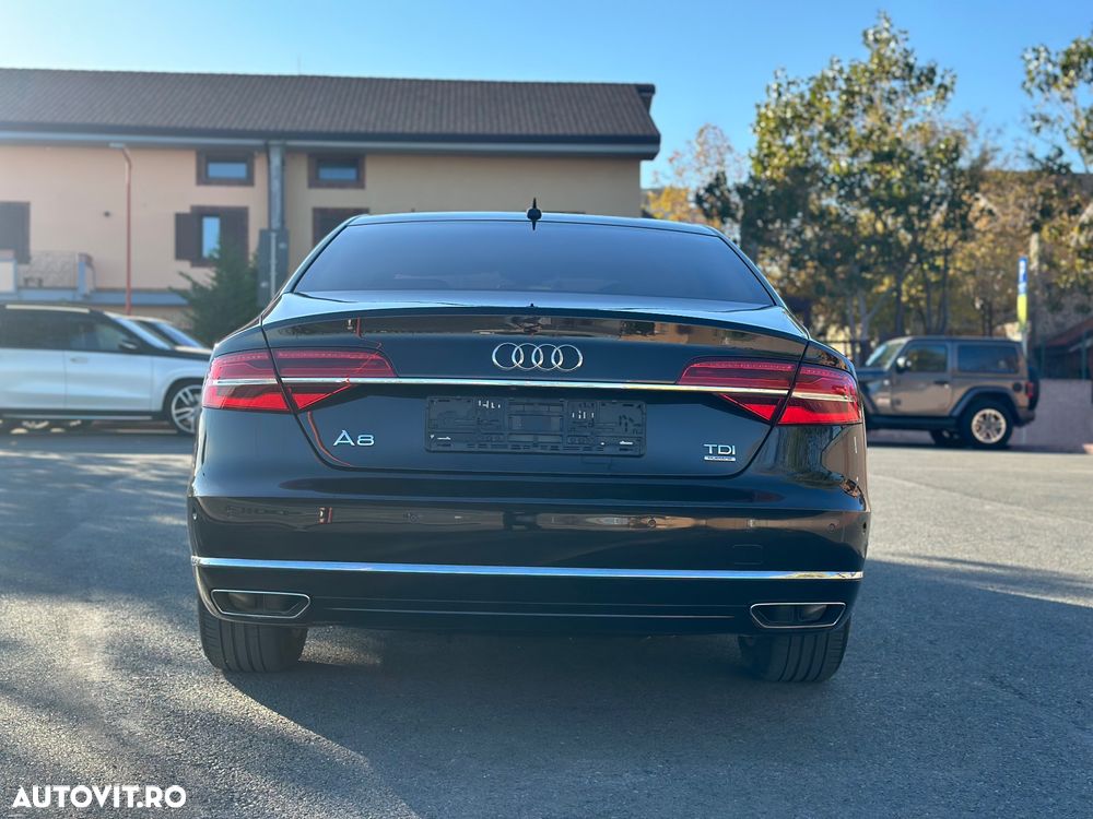 Audi A8 - 4